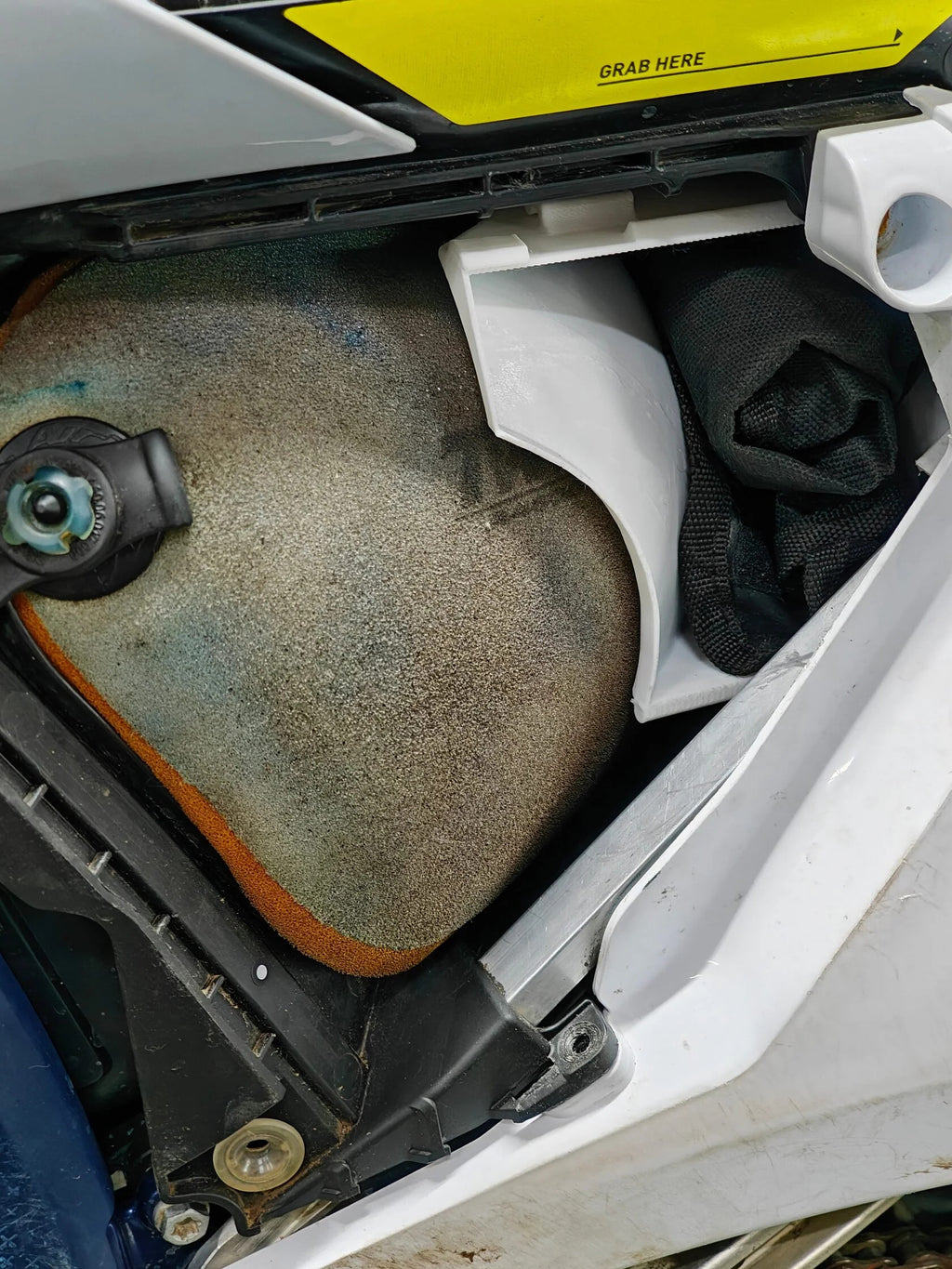 Caja de herramientas para KTM | HUSQVARNA 250-300 TBi | Año modelo 2024-2025