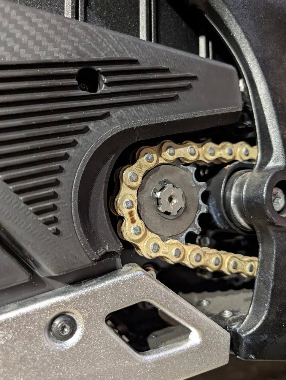 Protective drive sprocket cover Arctic Leopard Snow