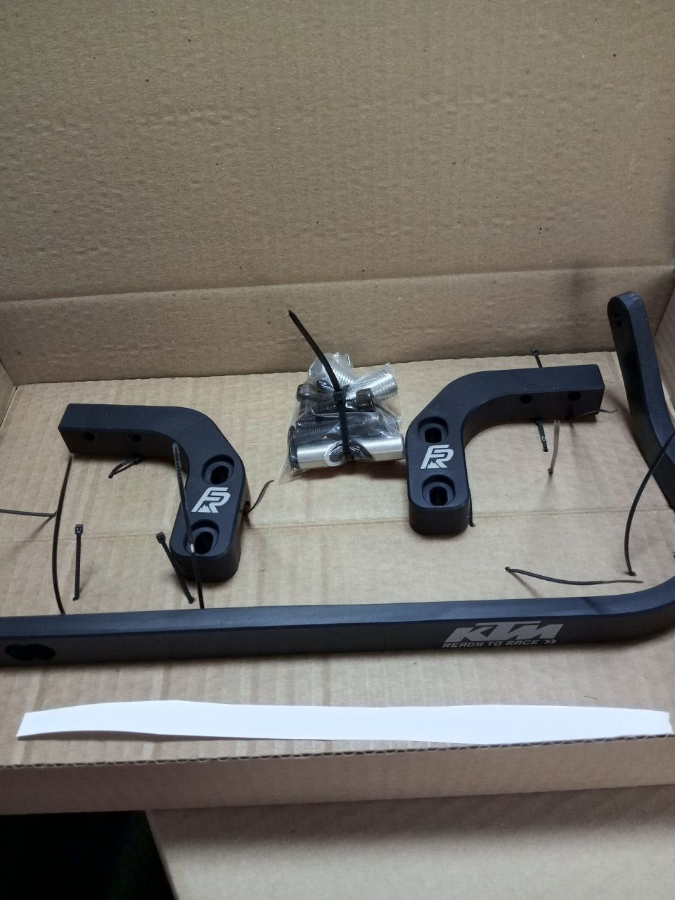 Hand Guard for Enduro Bike Husqvarna TE/FE 150-500cm | 2014-2024| handlebar 28mm