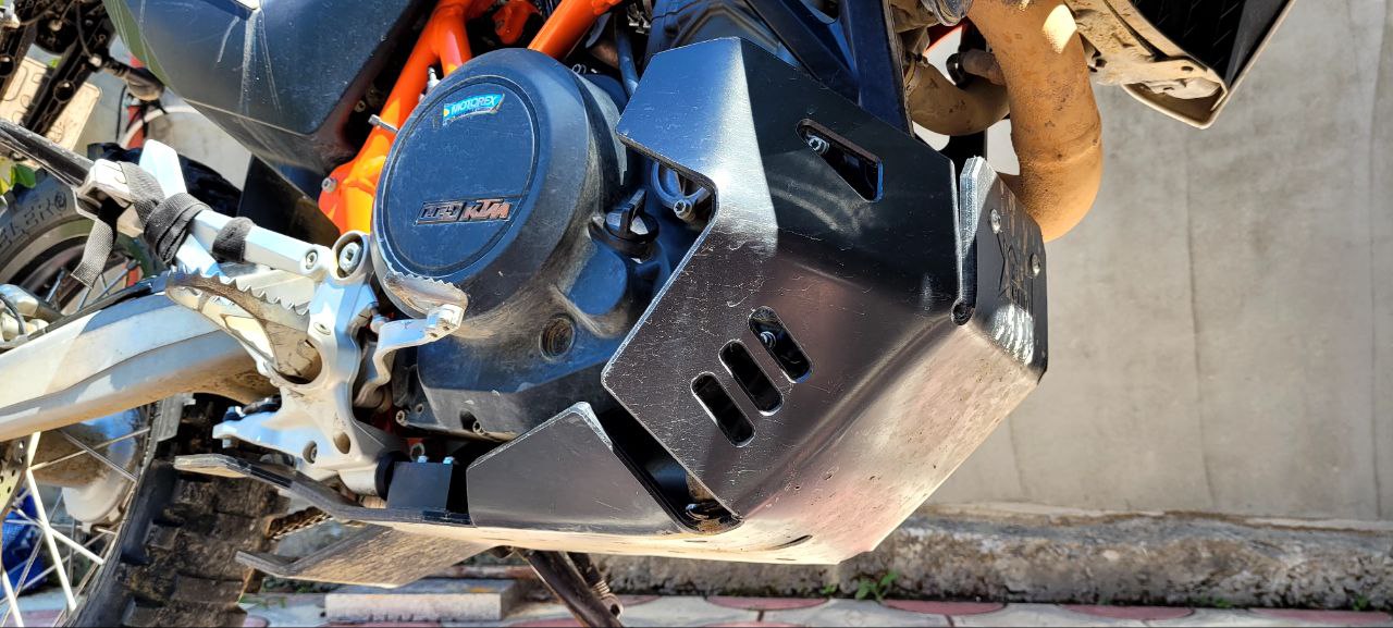 KTM 690 skid plate