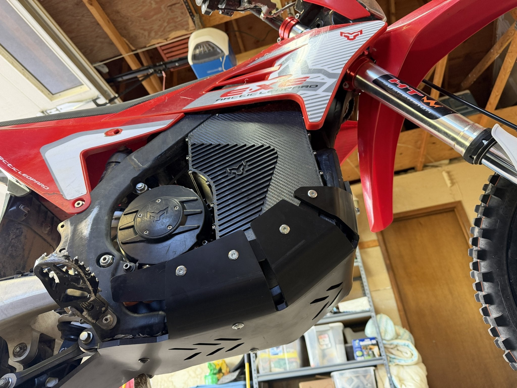 Skid Plate Arctic Leopard EXE 880 | 2025-2026 |