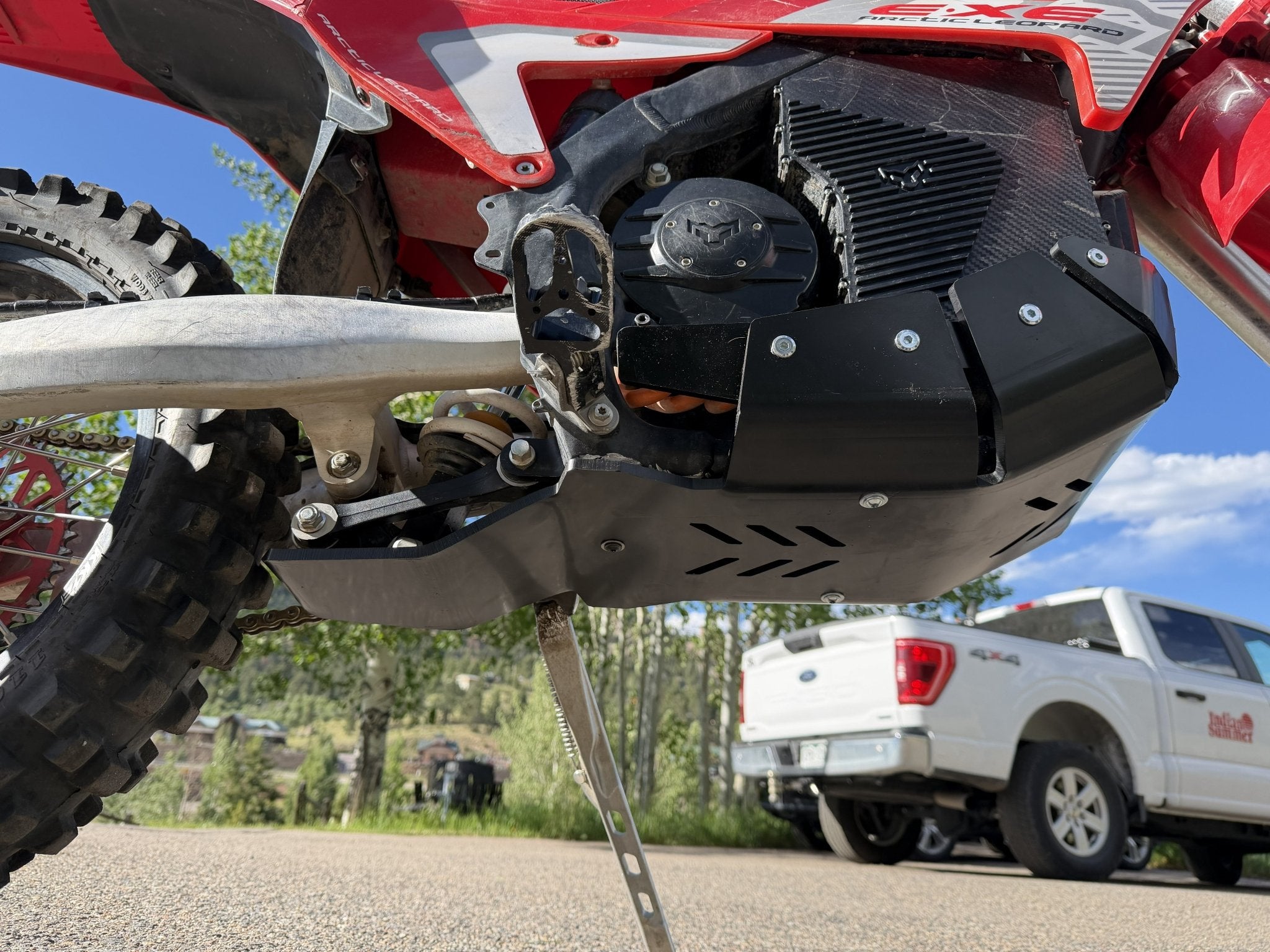 Skid Plate Arctic Leopard EXE 880 | 2025-2026 |