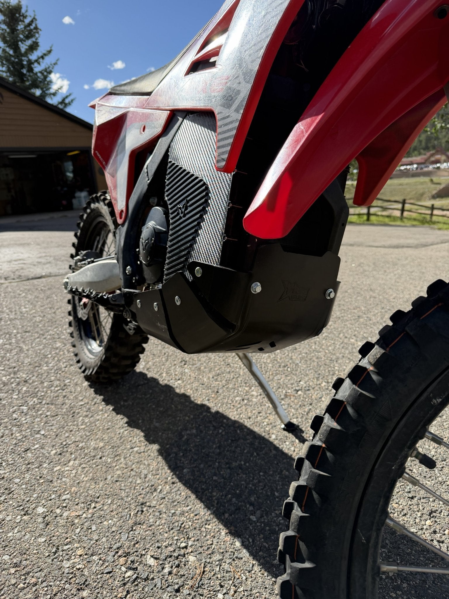 Arctic Leopard EXE 880 Polymer Skid Plate - Hard Enduro Shop